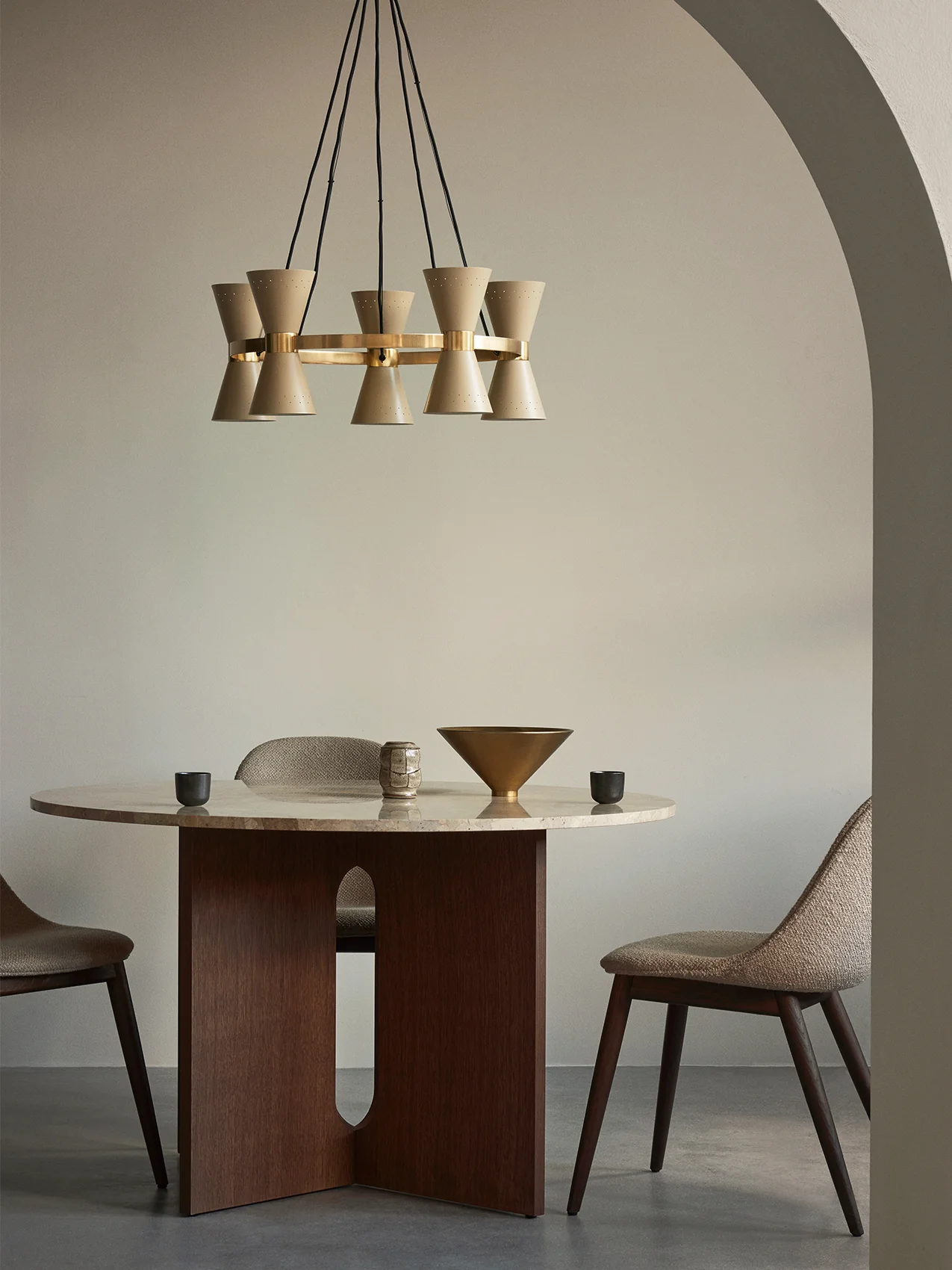 Lighting Decoration Store -Lighting Decoration Store MENU Collector 5 Pendant Taper Bowl Androgyne Dining Table