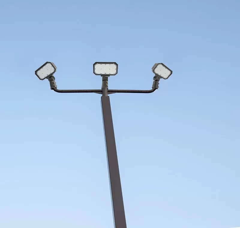 70W LED Flood Light With Slipfitter Mount - 8,400 Lumens - 250W Metal Halide Equivalent - 5000K 4 70W LED Flood Light With Slipfitter Mount - 8,400 Lumens - 250W Metal Halide Equivalent - 5000K - Image 4