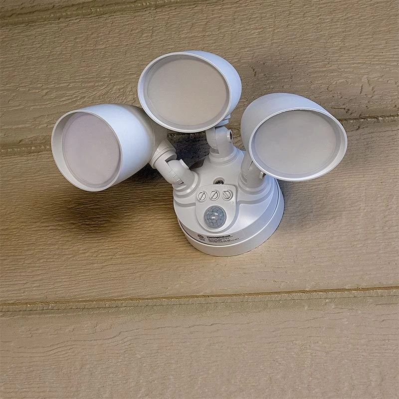 30W Integrated LED Motion Sensor Light - 2,700 Lumens - Adjustable 3 Head Security Light - 4000K - Natural White With Bronze Finish 10 30W Integrated LED Motion Sensor Light - 2,700 Lumens - Adjustable 3 Head Security Light - 4000K - Natural White With Bronze Finish - Image 10