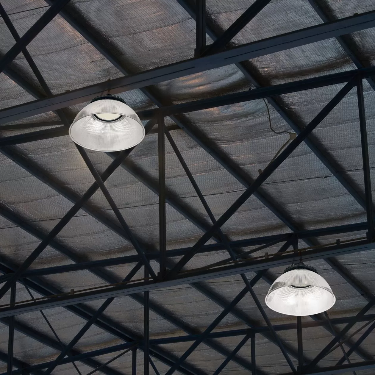 High Voltage LED High Bay Light - 150W - Included Reflector - 277-480 VAC - 25,500 Lumens - 400W MH Equivalent - 5000K 5 High Voltage LED High Bay Light - 150W - Included Reflector - 277-480 VAC - 25,500 Lumens - 400W MH Equivalent - 5000K - Image 5