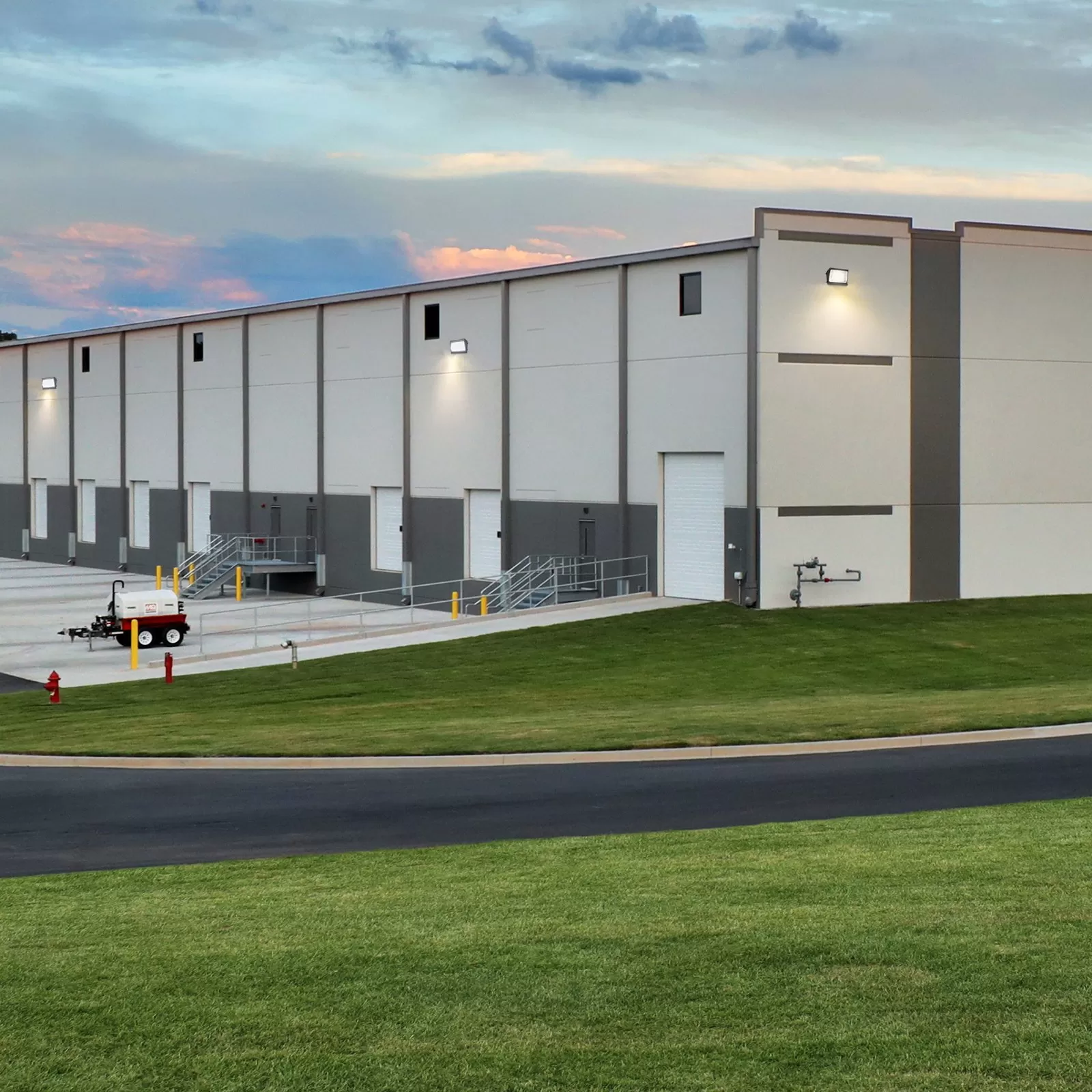 TCP Select Series 115W LED Wall Pack - Selectable CCT - 15,525 Lumens - 400W MH Equivalent - 3000K / 4000K / 5000K 5 TCP Select Series 115W LED Wall Pack - Selectable CCT - 15,525 Lumens - 400W MH Equivalent - 3000K / 4000K / 5000K - Image 5