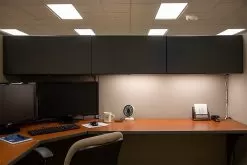 24" Under Cabinet LED Lighting Fixture With Selectable Color Temperature Switch - 825 Lumens - 4000K/3000K/2700K - Selectable White -Lighting Decoration Store uc 37td3c18 under cabinet matts desk