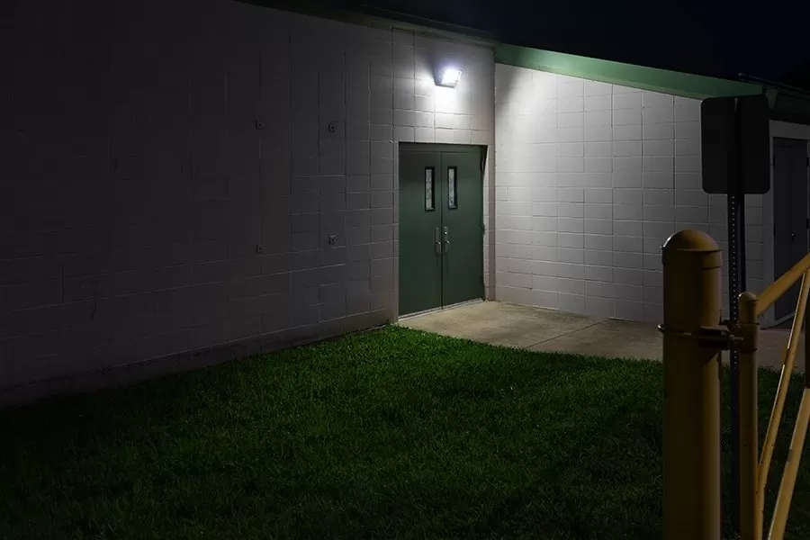 40W LED Wall Pack - 175W Metal Halide Equivalent - White - Glass Lens - 4000 Lumens - 5000K - Cool White With White Finish 7 40W LED Wall Pack - 175W Metal Halide Equivalent - White - Glass Lens - 4000 Lumens - 5000K - Cool White With White Finish - Image 7