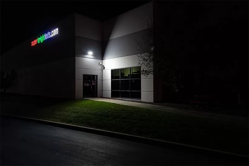 60W LED Wall Pack - 7800 Lumens - Glass Lens - 320W MH Equivalent - 5000K - Cool White 7 60W LED Wall Pack - 7800 Lumens - Glass Lens - 320W MH Equivalent - 5000K - Cool White - Image 7